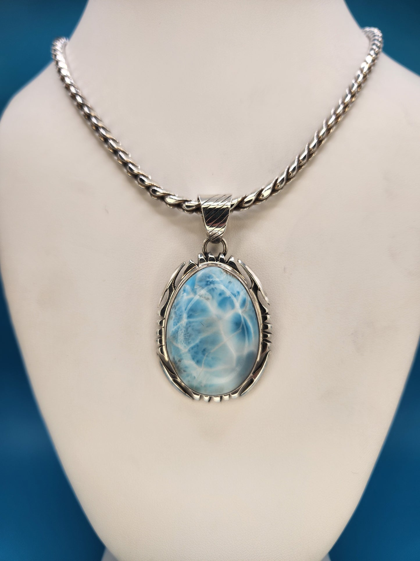 Larimer pendent set in sterling silver