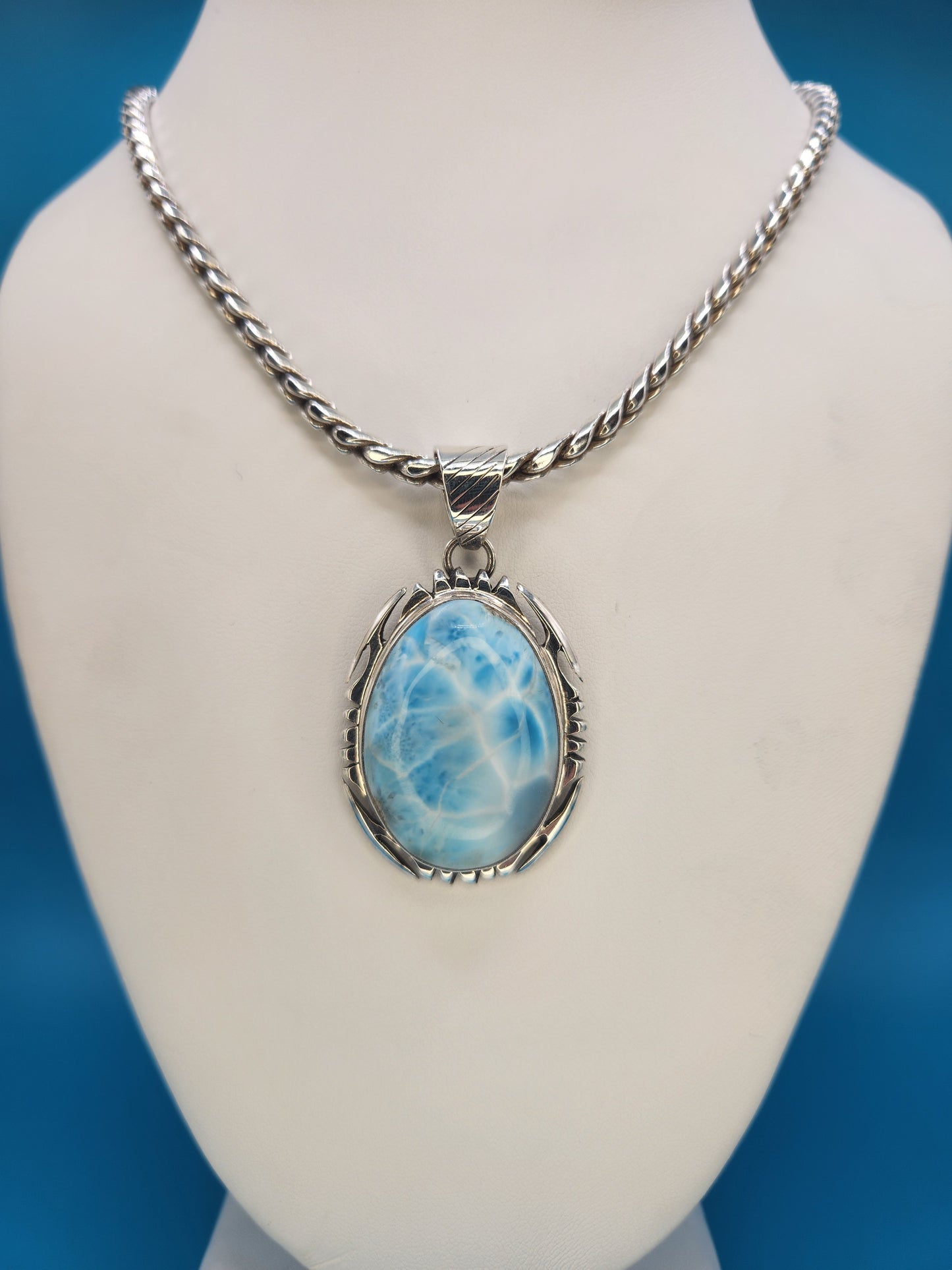 Larimer pendent set in sterling silver