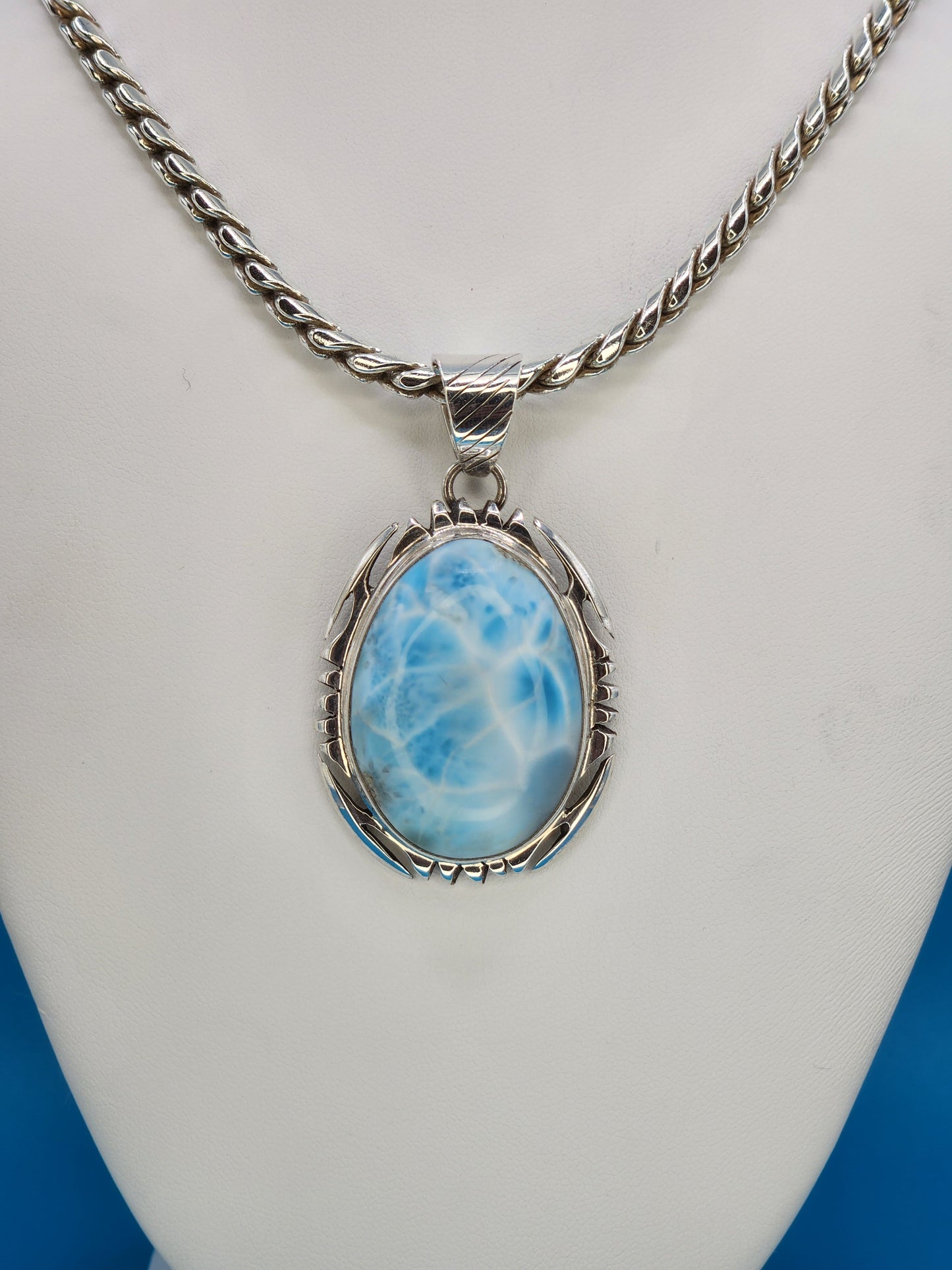Larimer pendent set in sterling silver