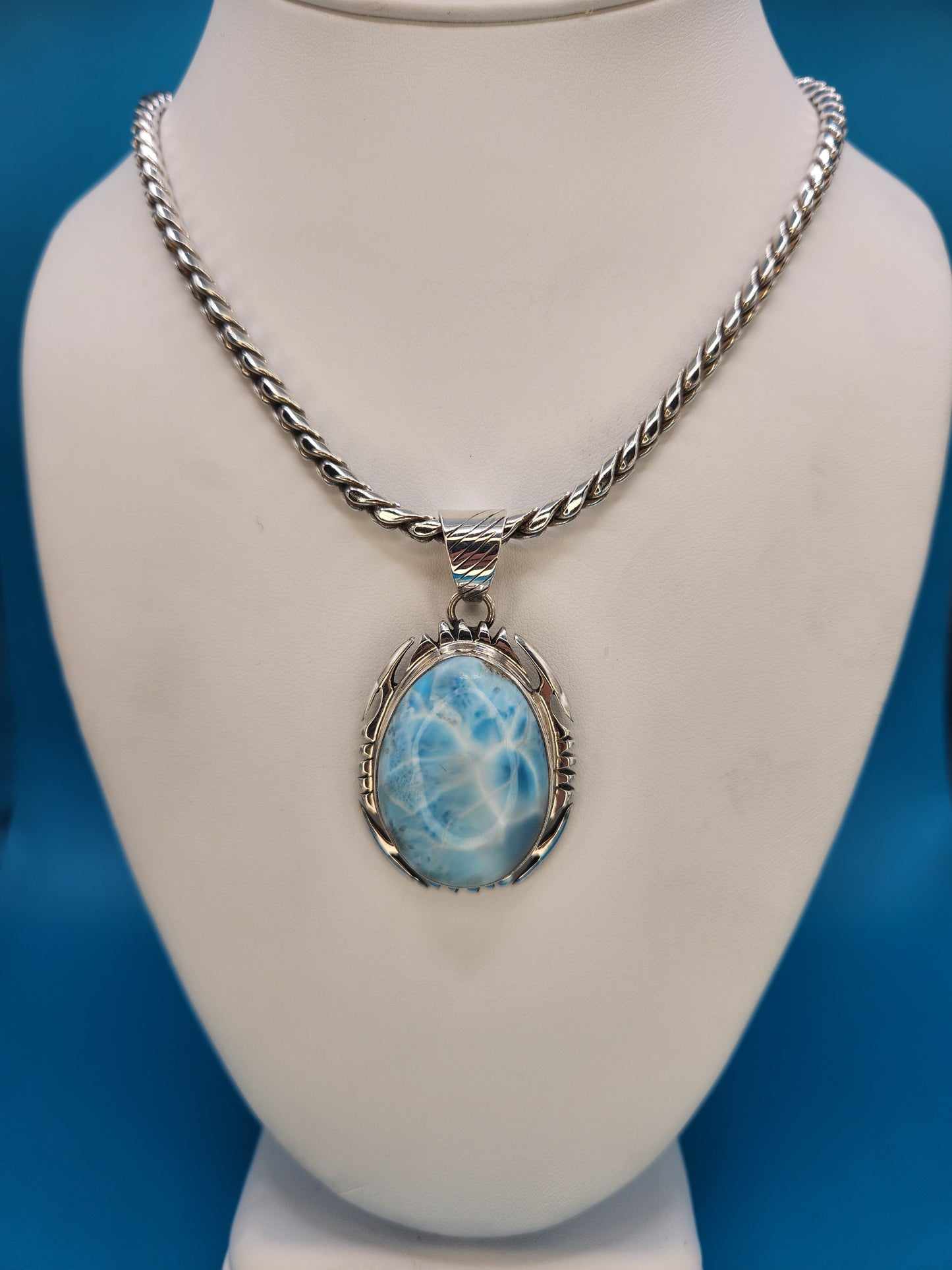 Larimer pendent set in sterling silver