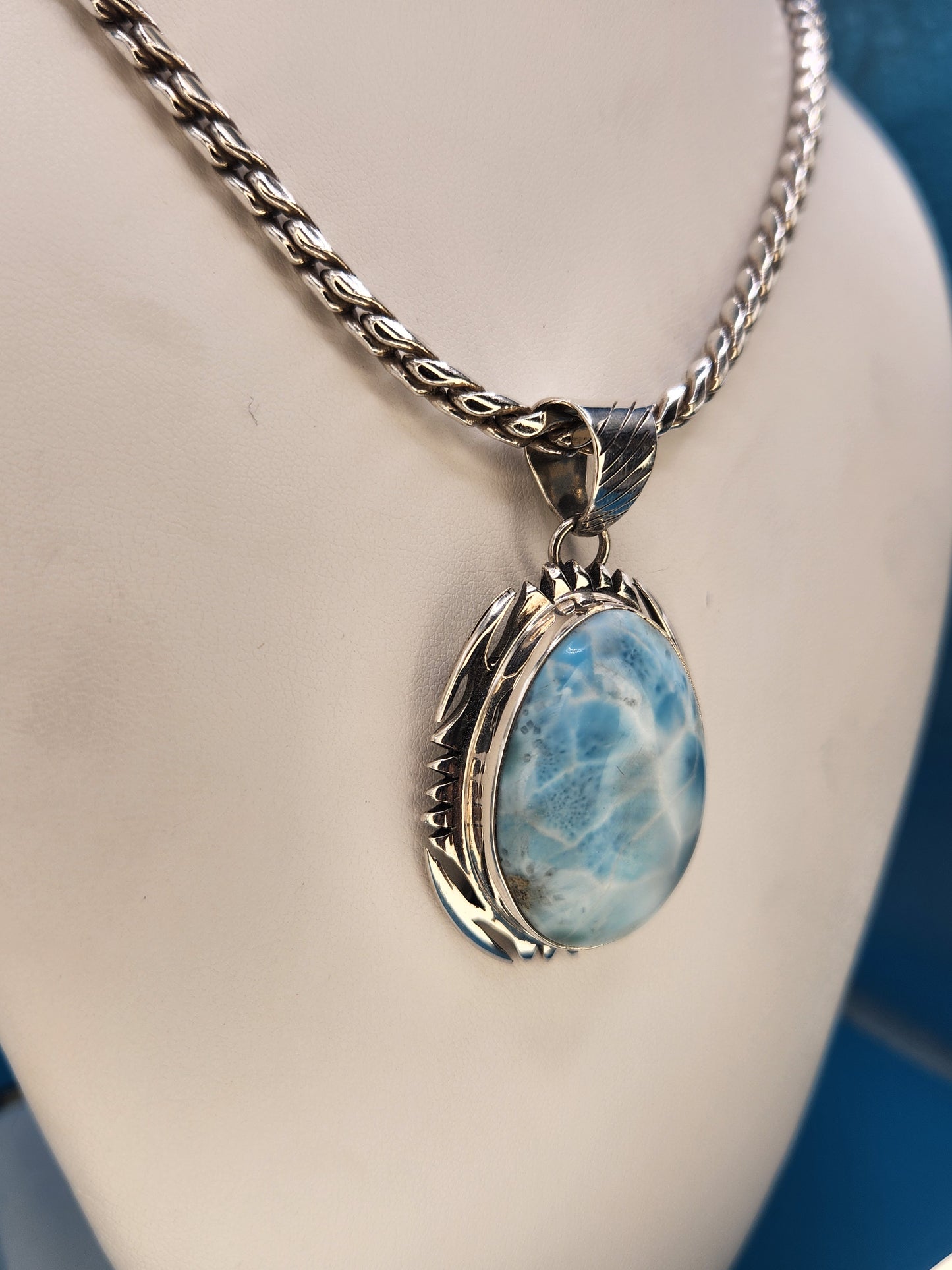 Larimer pendent set in sterling silver