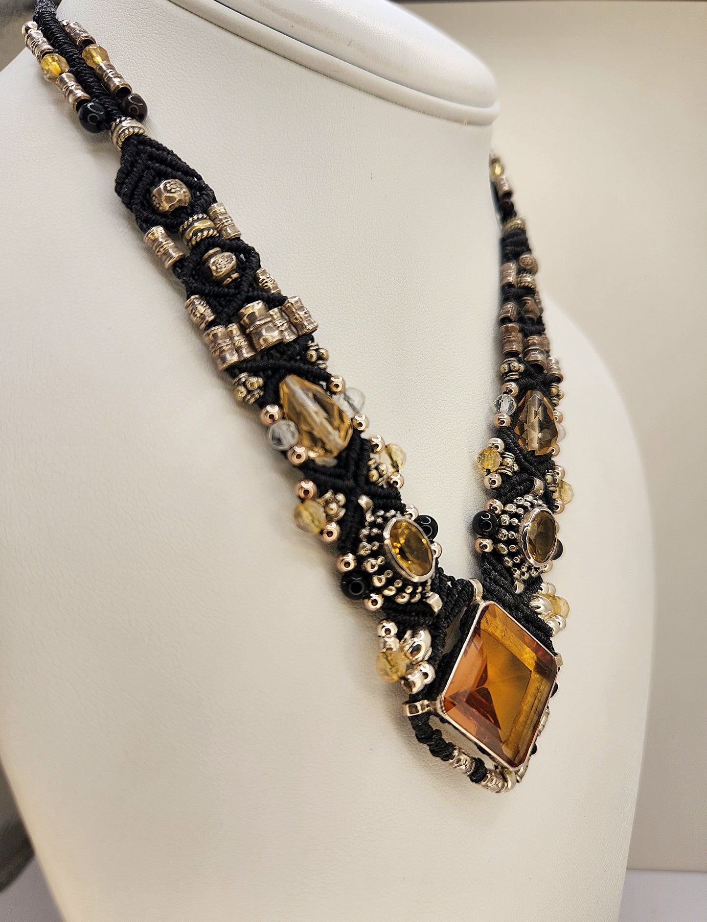 Isha Elafi - Citrine and Sterling Silver necklace