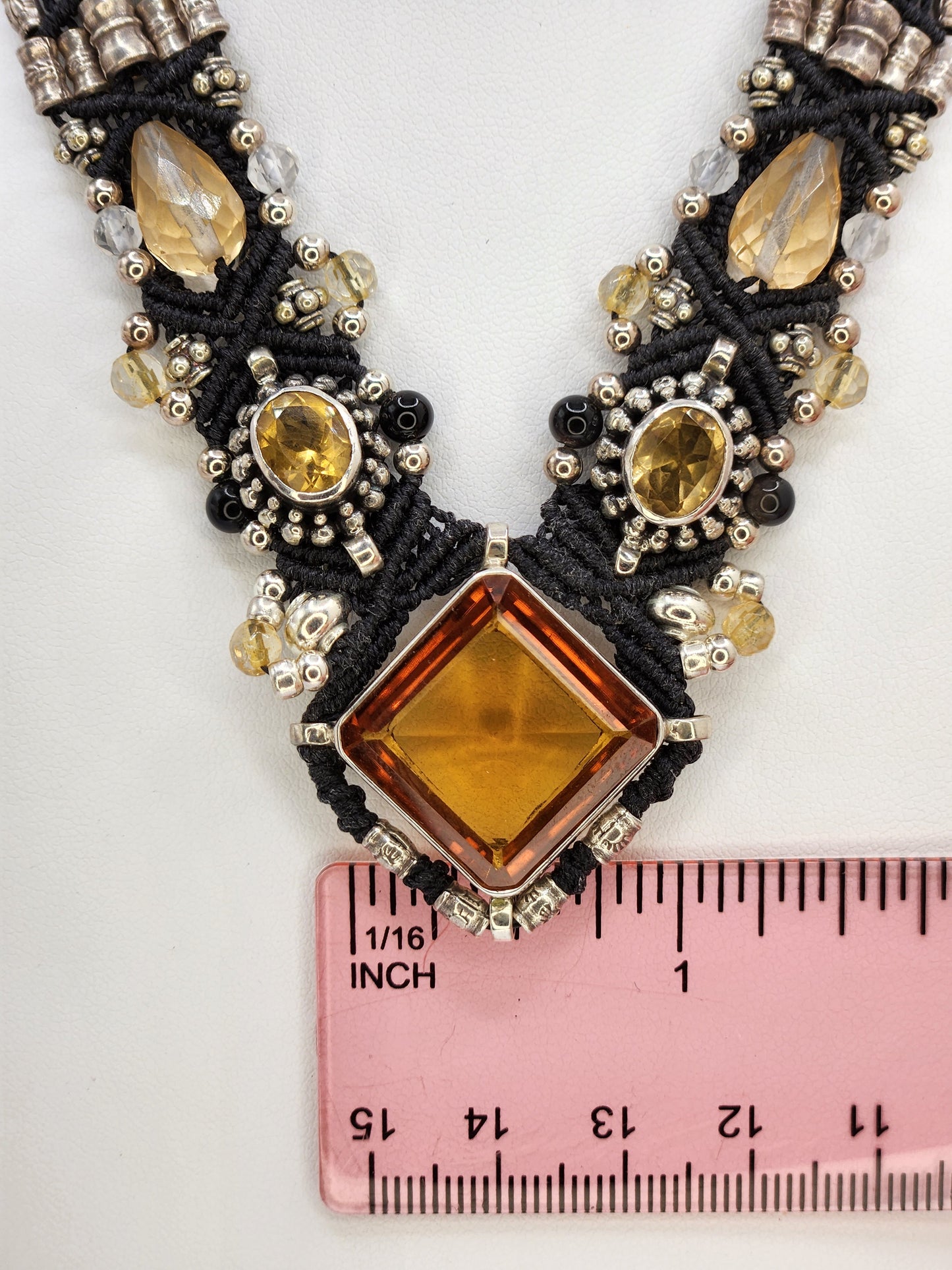 Isha Elafi - Citrine and Sterling Silver necklace